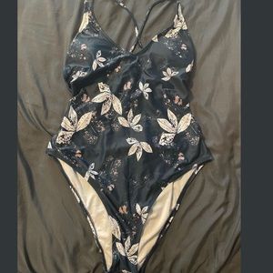 🤍floral one piece swimsuit